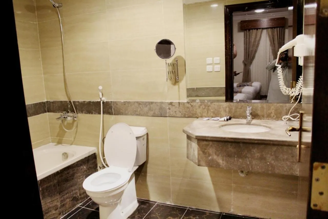 Apartment فندق رفاق العالية